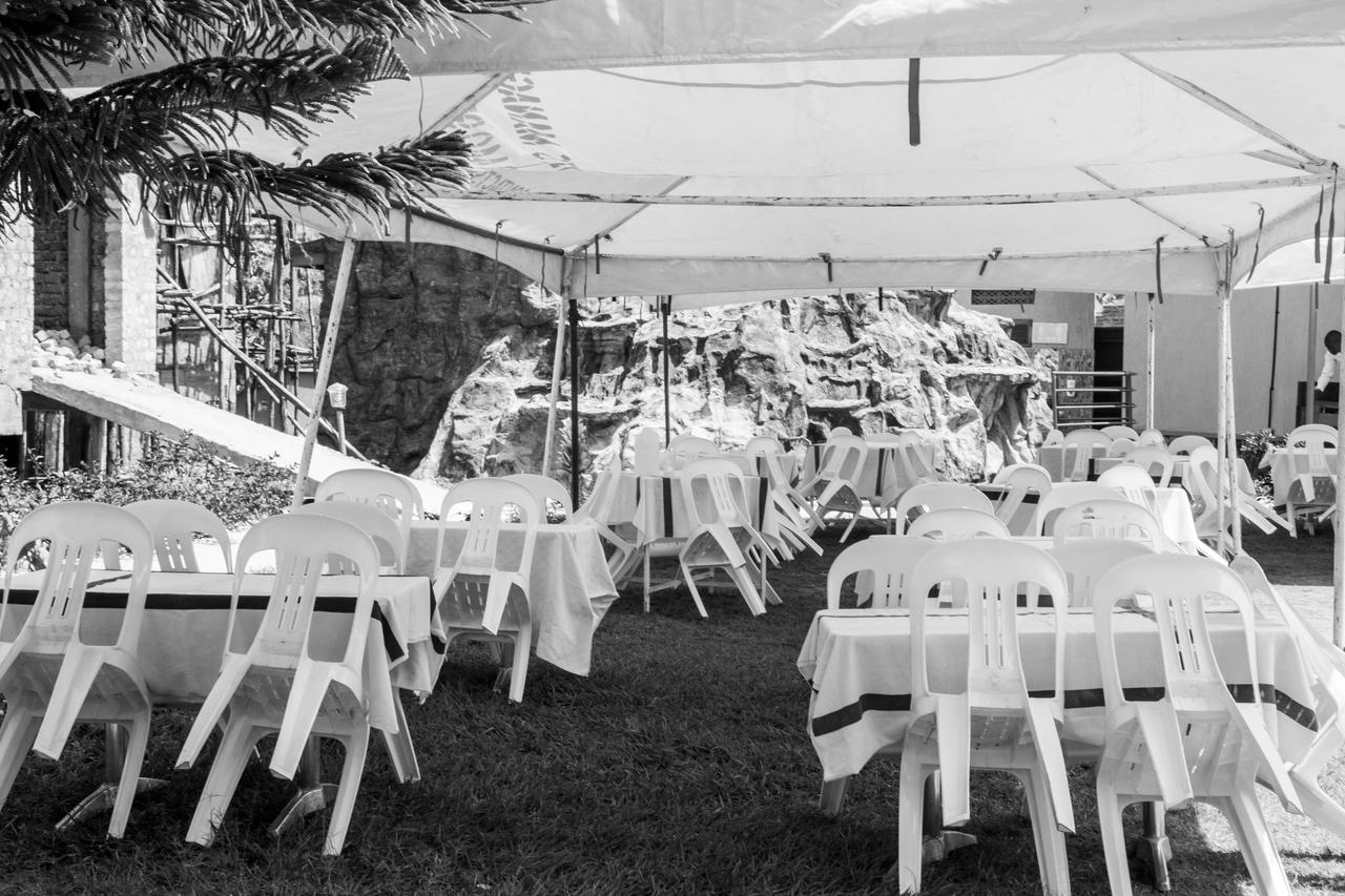 Desert Breeze Hotel Arua Eksteriør billede